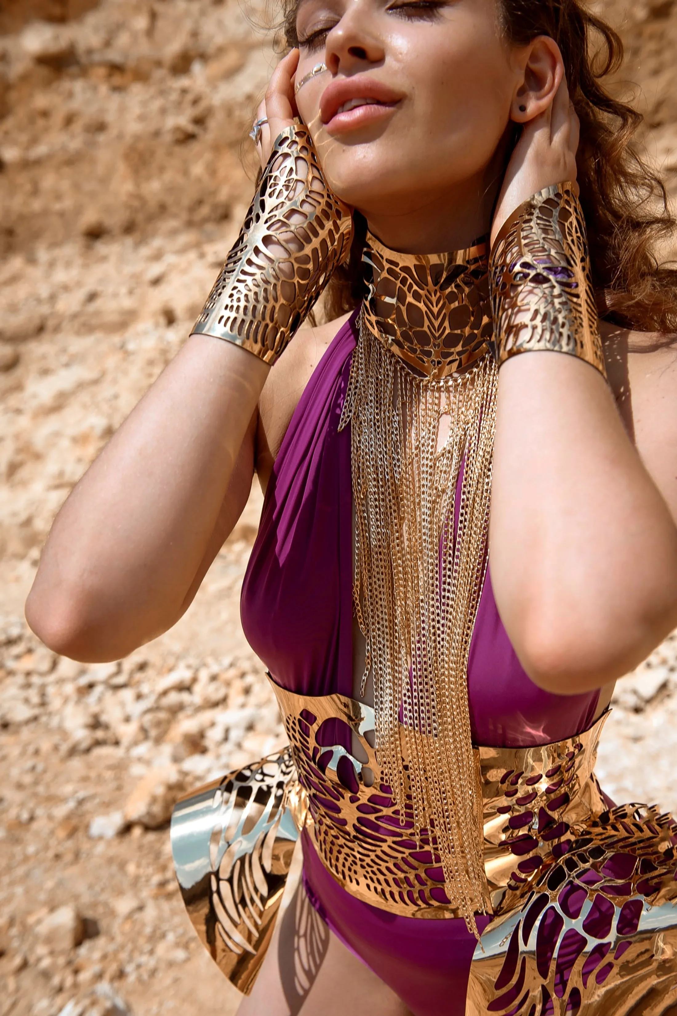 Set / Corset, choker, bracelets / SILVER